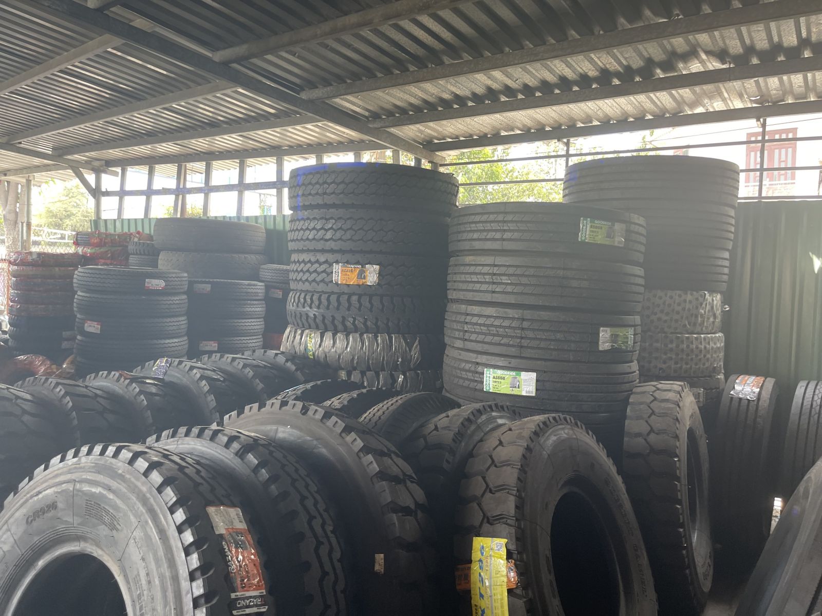 Khi nào cần thay lốp xe ô tô - Lốp xe OTANI tại Bình Dương